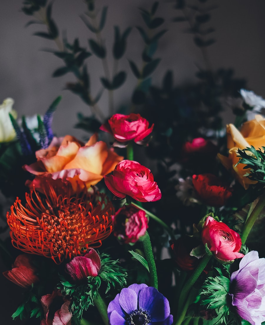 Elegant mixed bouquet